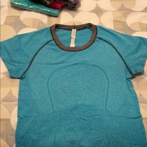 Lululemon short sleeve tee